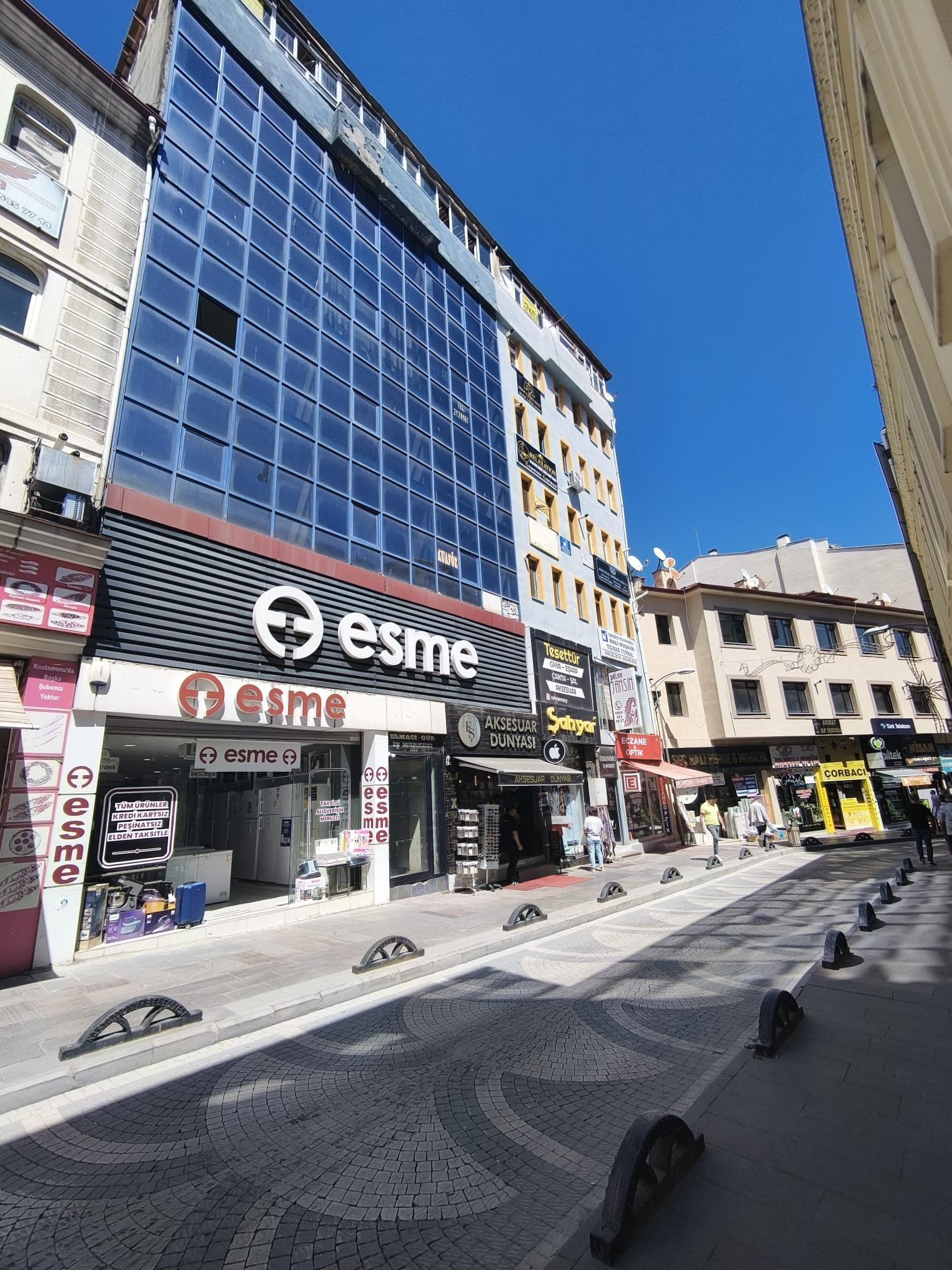 Çarşı Merkez Belediye Cadddesi Öz Kendirci İş Merkezi 4 Katta Satılık 52 Metre² Kullanım Alanına sahip Ofis