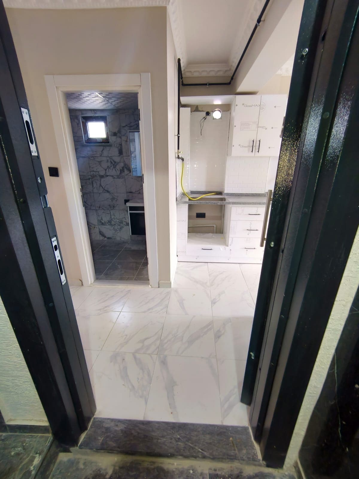 Kuzeykent Apartlar Bölgesi 1+1 Satılık Daire